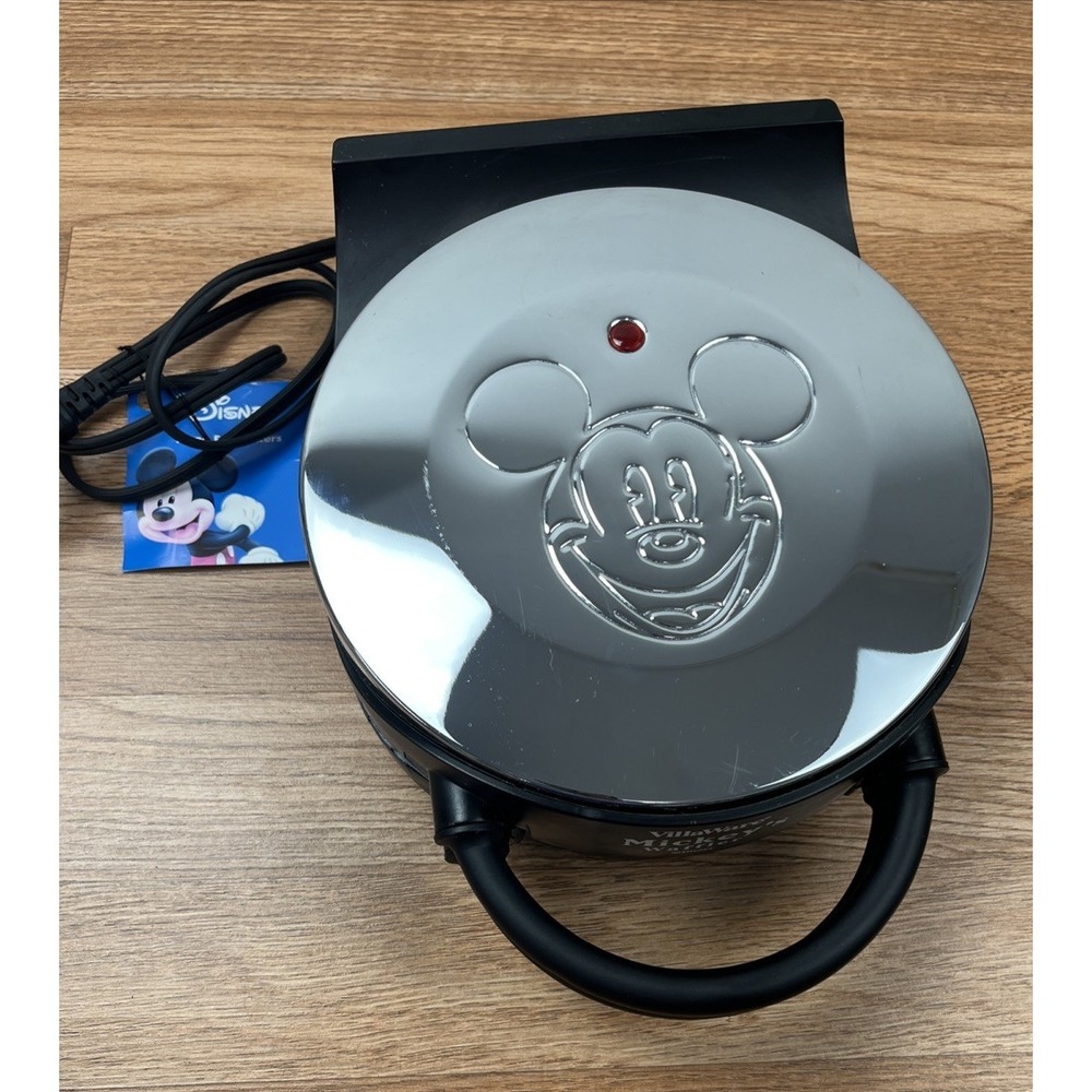 VillaWare Mickey's Waffler - Mickey Mouse Single Waffle Maker